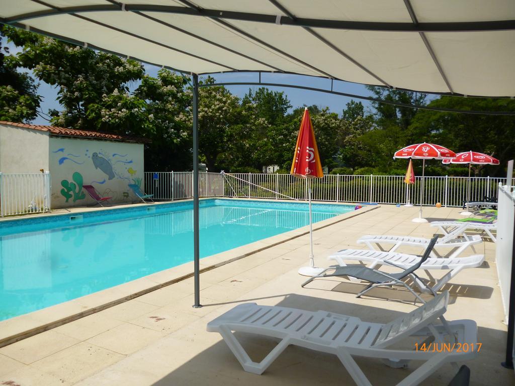 Camping Le Mouliat Hotel Moncrabeau Exterior foto