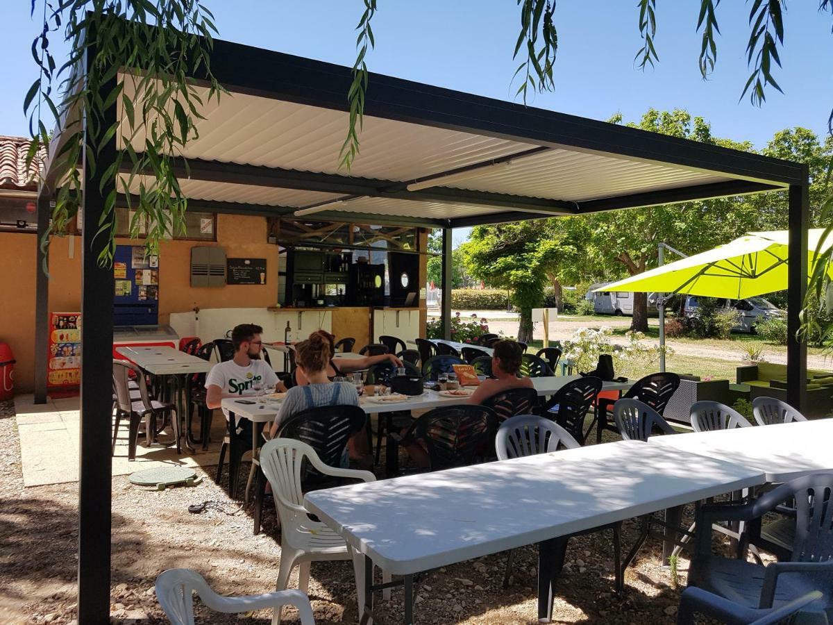 Camping Le Mouliat Hotel Moncrabeau Exterior foto